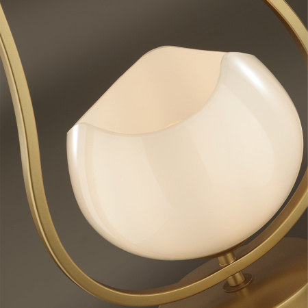 картинка Интерьерная настольная лампа с выключателем Waterlily 4873/1T от магазина BTSvet