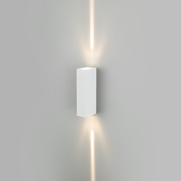 картинка Архитектурная подсветка светодиодная Blaze 35136/W IP54 от магазина BTSvet