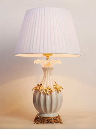 картинка Интерьерная настольная лампа TL.8101-1GO от магазина BTSvet