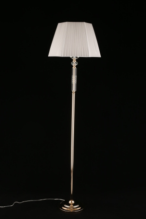 картинка Торшер с выключателем Silvian APL.719.05.01 от магазина BTSvet