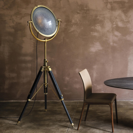 картинка Торшер TRIPOD01 от магазина BTSvet