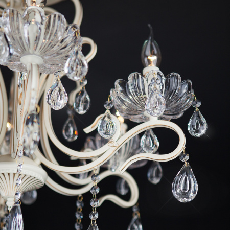 картинка Потолочная люстра 12205/6 белый Strotskis от магазина BTSvet