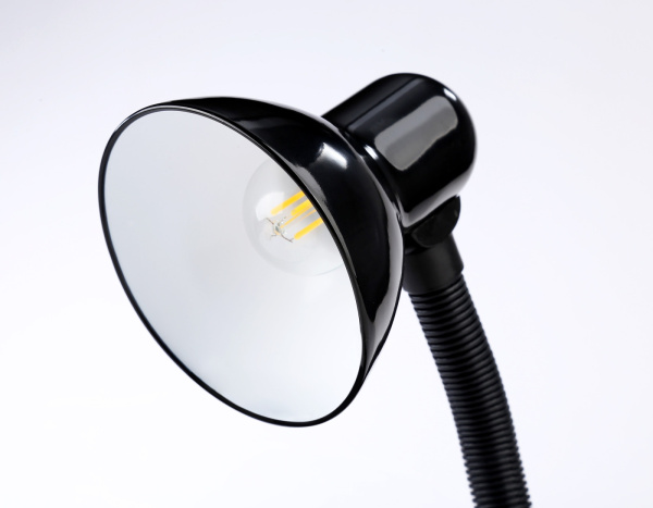 картинка Офисная настольная лампа с выключателем Ambrella DESK DE7704 от магазина BTSvet
