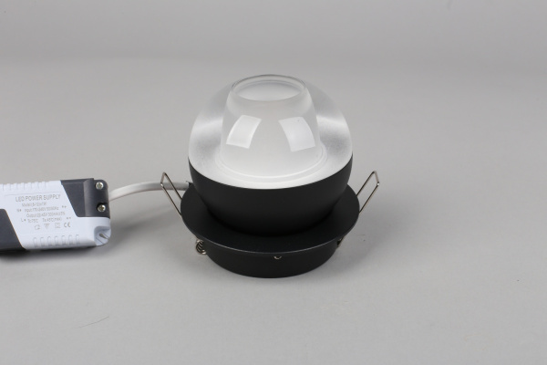 картинка Встраиваемый светильник светодиодный Mantova OML-103019-08 от магазина BTSvet