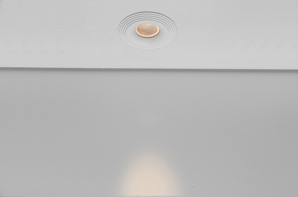 картинка Рамка для светильника LINE NC1760R-FW от магазина BTSvet