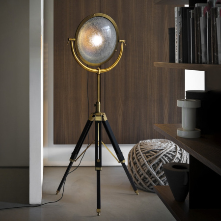 картинка Торшер TRIPOD01 от магазина BTSvet