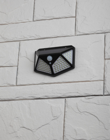 Архитектурная подсветка светодиодная на солнечных батареях с датчиком движения и освещенности ERAFS100-04