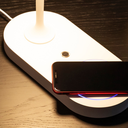 картинка Интерьерная настольная лампа светодиодная диммируемая с выключателем регулировкой яркости беспроводным ЗУ и USB-портом Ceres 7290 от магазина BTSvet