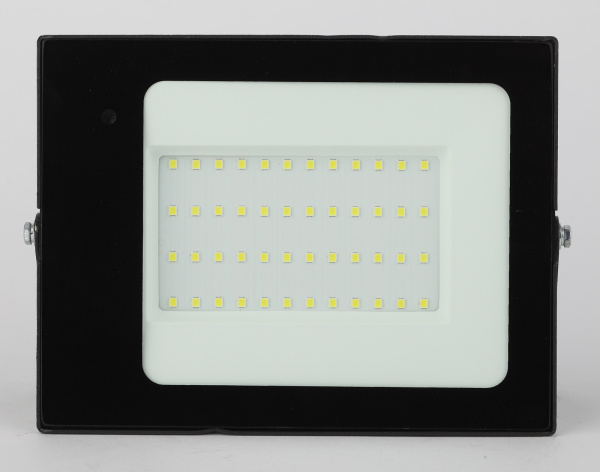 картинка Прожектор уличный светодиодный LPR-041-1-65K-050 IP65 от магазина BTSvet