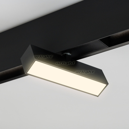 картинка Трековый светильник светодиодный MAG-FLAT-FOLD-45-S205-6W Warm3000 (BK, 100 deg, 24V) (Arlight, IP20 Металл, 3 года) 026987 от магазина BTSvet