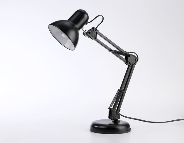 картинка Офисная настольная лампа Ambrella DESK DE7716 от магазина BTSvet