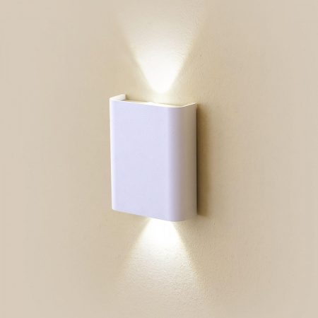 картинка Настенный светильник светодиодный Dekart CL704400 от магазина BTSvet