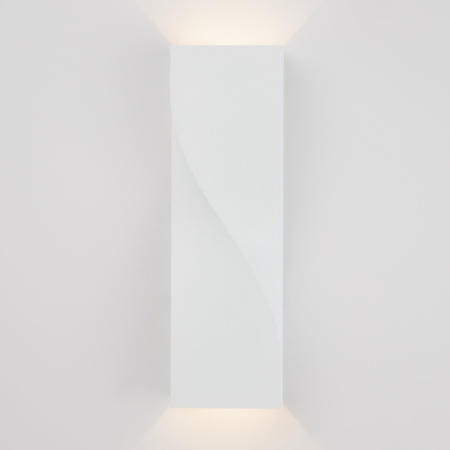 картинка Настенный светильник уличный светодиодный Twist O040WL-L11W3K IP65 от магазина BTSvet