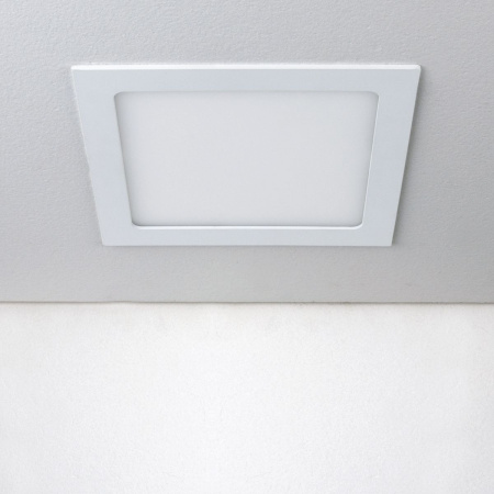 картинка Встраиваемый светодиодный светильник DLS003 18W 4200K от магазина BTSvet