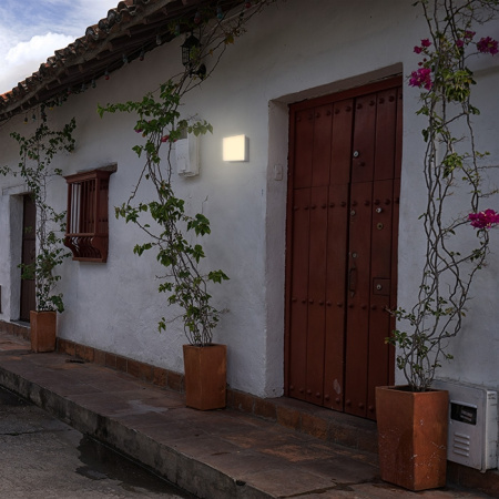 картинка Настенный светильник уличный Kaimas 358085 от магазина BTSvet