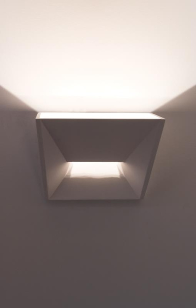 картинка Настенный светильник Albert 706/1 BIA от магазина BTSvet