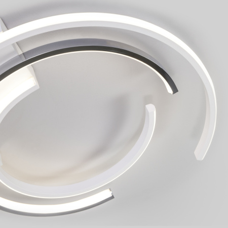 картинка Потолочный светильник светодиодный с пультом регулировкой цветовой температуры и яркости Gross 90248/3 от магазина BTSvet