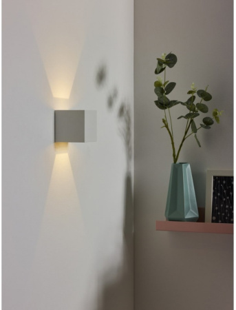 картинка Настенный светильник светодиодный влагозащищенный Xia 17293/02/31 от магазина BTSvet