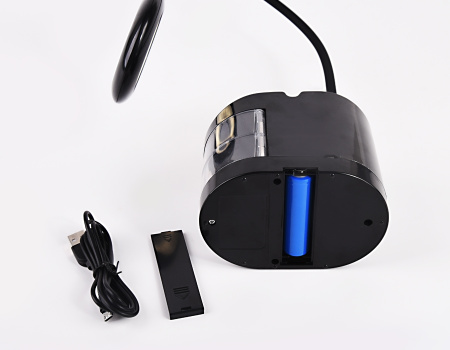 картинка Офисная настольная лампа диммируемая светодиодная с выключателем и USB-портом Desk DE562 от магазина BTSvet