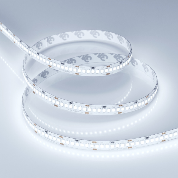 картинка Светодиодная лента RT 2-5000 24V Cool 8K 10mm (2835, 252 LED/m, LUX) (Arlight, 10 Вт/м, IP20) 022654 от магазина BTSvet