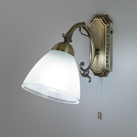 картинка Бра с выключателем Латур CL413411 от магазина BTSvet