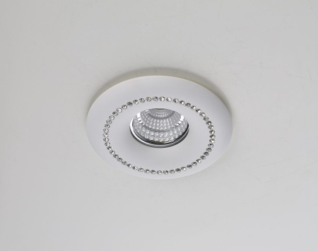 картинка Рамка для светильника CHARM NC1768R-FW от магазина BTSvet