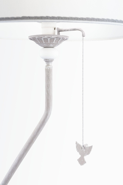 картинка Торшер со столиком Bouquet ARM023-FL-01-S магазин BTSvet картинка Торшер со столиком Bouquet ARM023-FL-01-S от магазина BTSvet