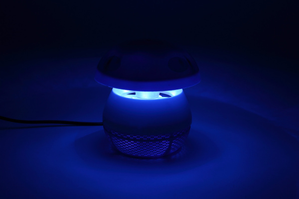картинка Противомоскитная лампа светодиодная с выключателем ERAMF-04 от магазина BTSvet