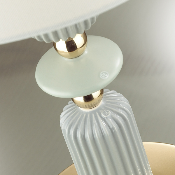 картинка Интерьерная настольная лампа с выключателем Candy 4861/1TA от магазина BTSvet