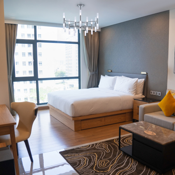 картинка Потолочная люстра светодиодная с управлением смартфоном Bastone 345 магазин BTSvet картинка Потолочная люстра светодиодная с управлением смартфоном Bastone 345 от магазина BTSvet