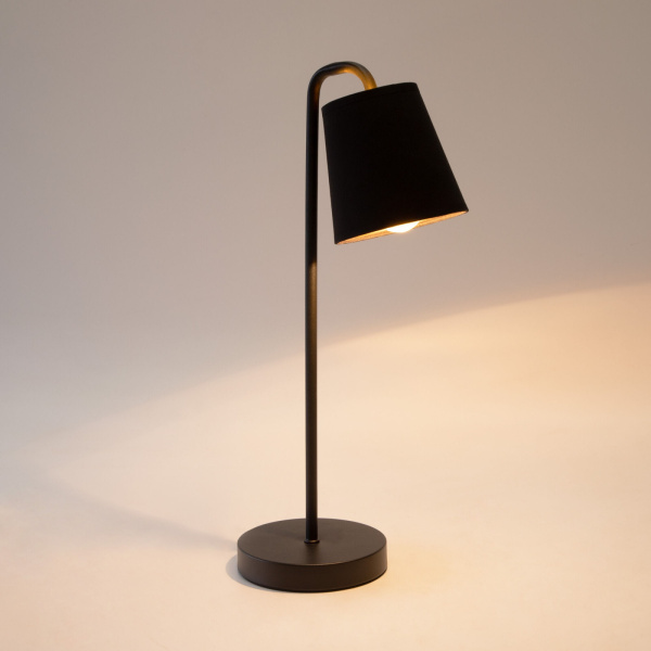 картинка Настольная лампа Montero 01134/1 черный от магазина BTSvet